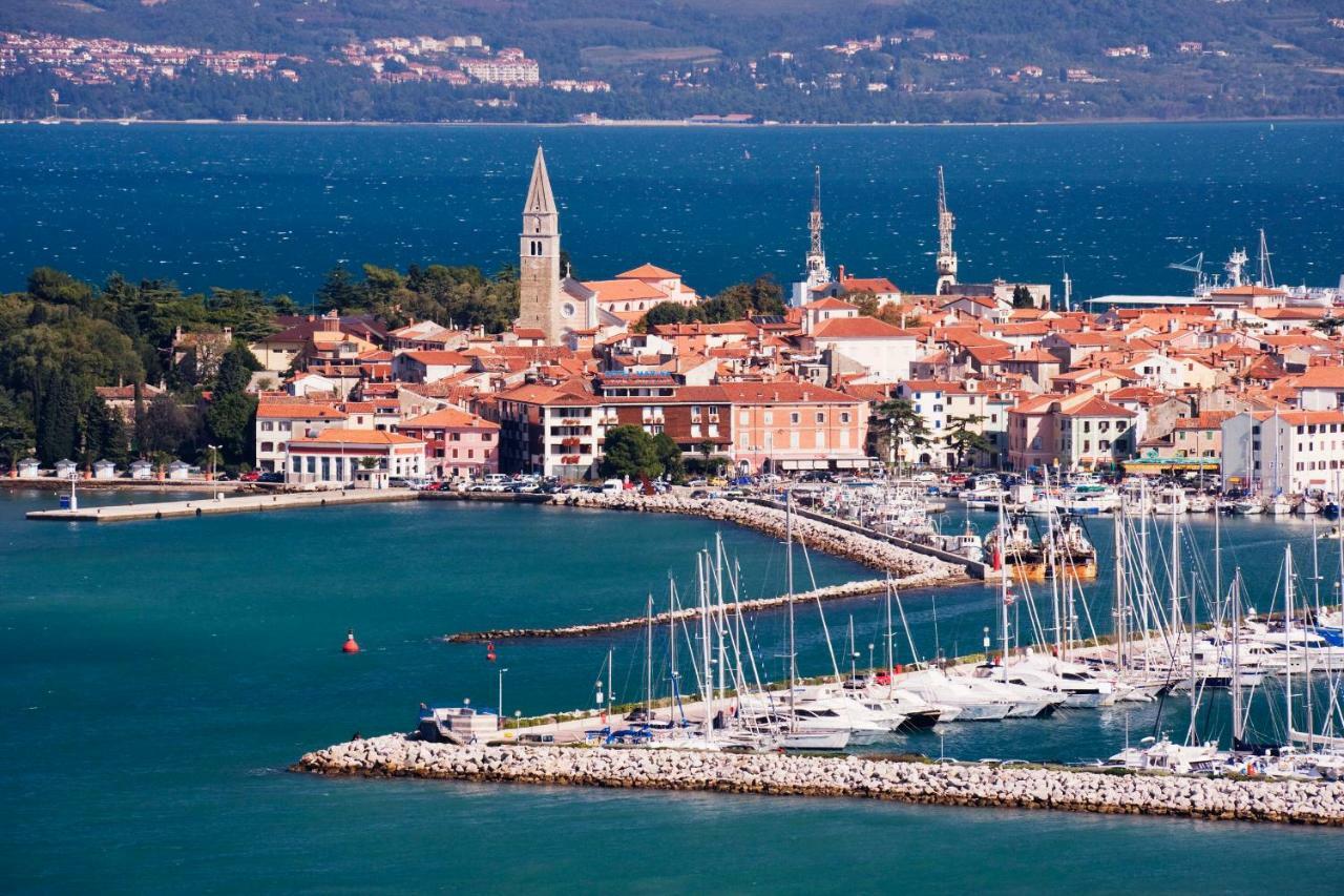 Vila Magenta, Terrace, Free Parking Izola Luaran gambar